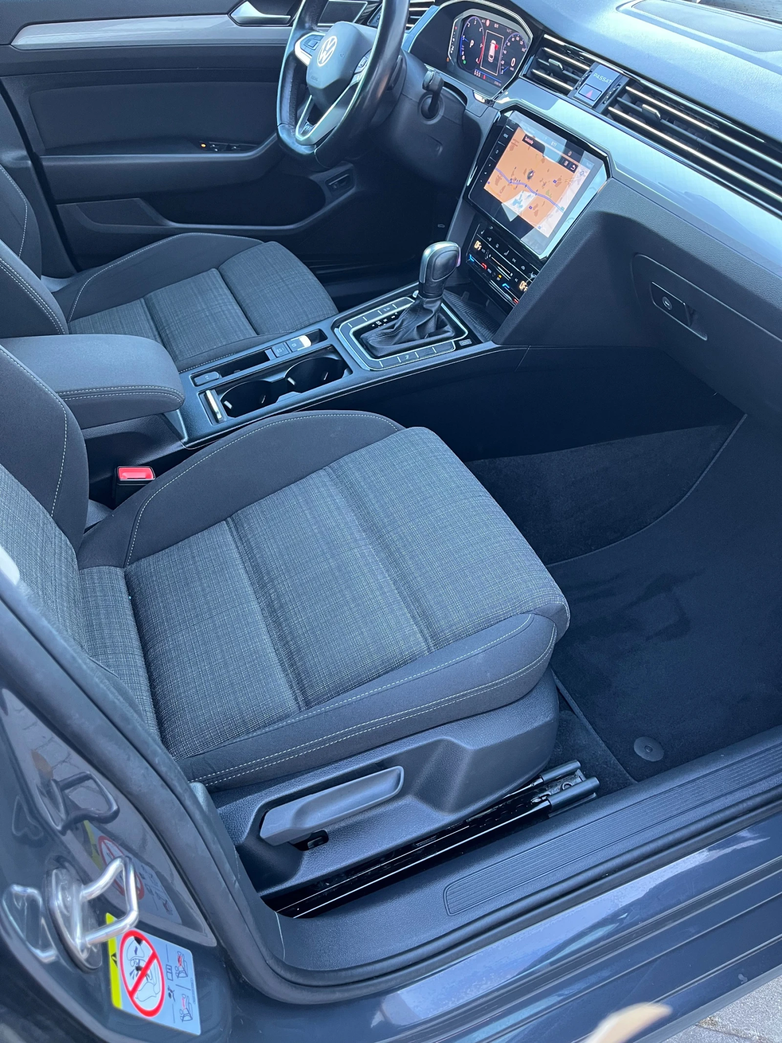 VW Passat 2.0 TDI DSG-автомати, Digital R-LINE TUV, 8бр джан - изображение 9
