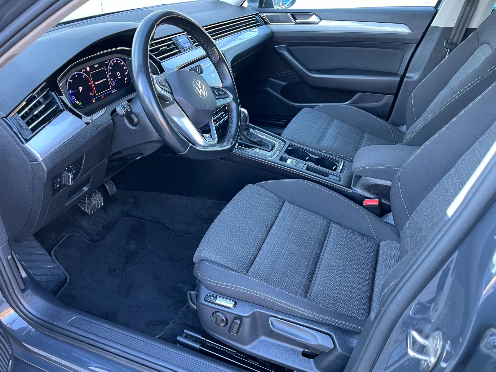 VW Passat 2.0 TDI DSG-автомати, Digital R-LINE TUV, 8бр джан - изображение 8
