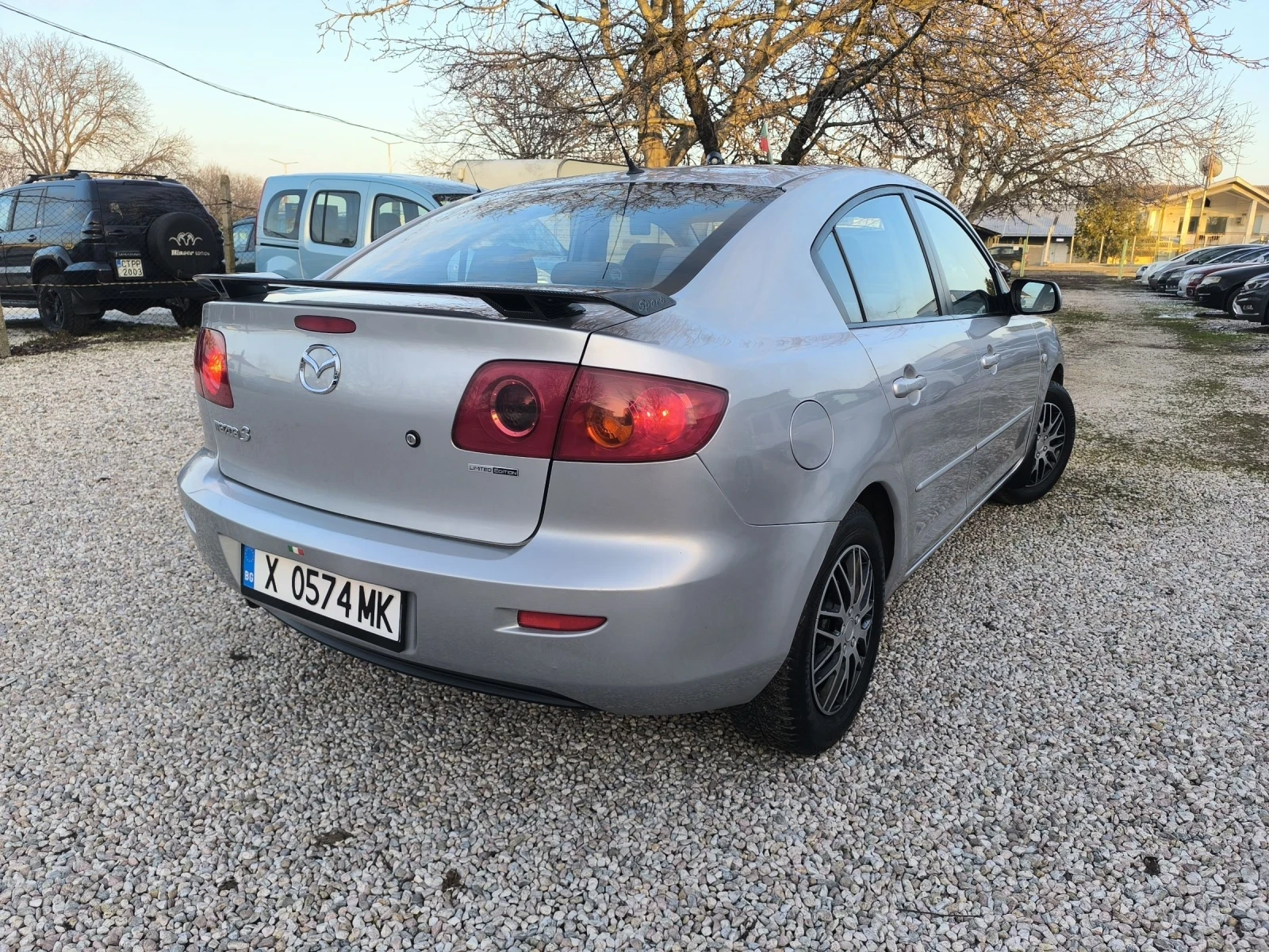 Mazda 3 1.6i sedan - изображение 6