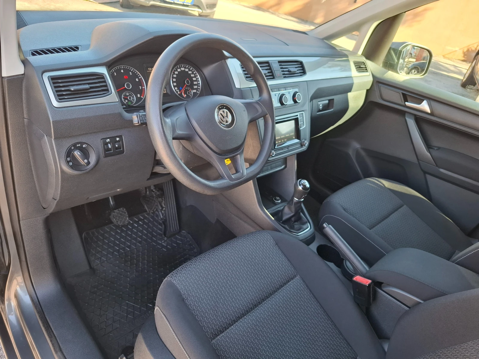 VW Caddy MAXI 7 ����� BLUEMOTION �URO6B 1.4TGI | Mobile.bg � ����������� 6
