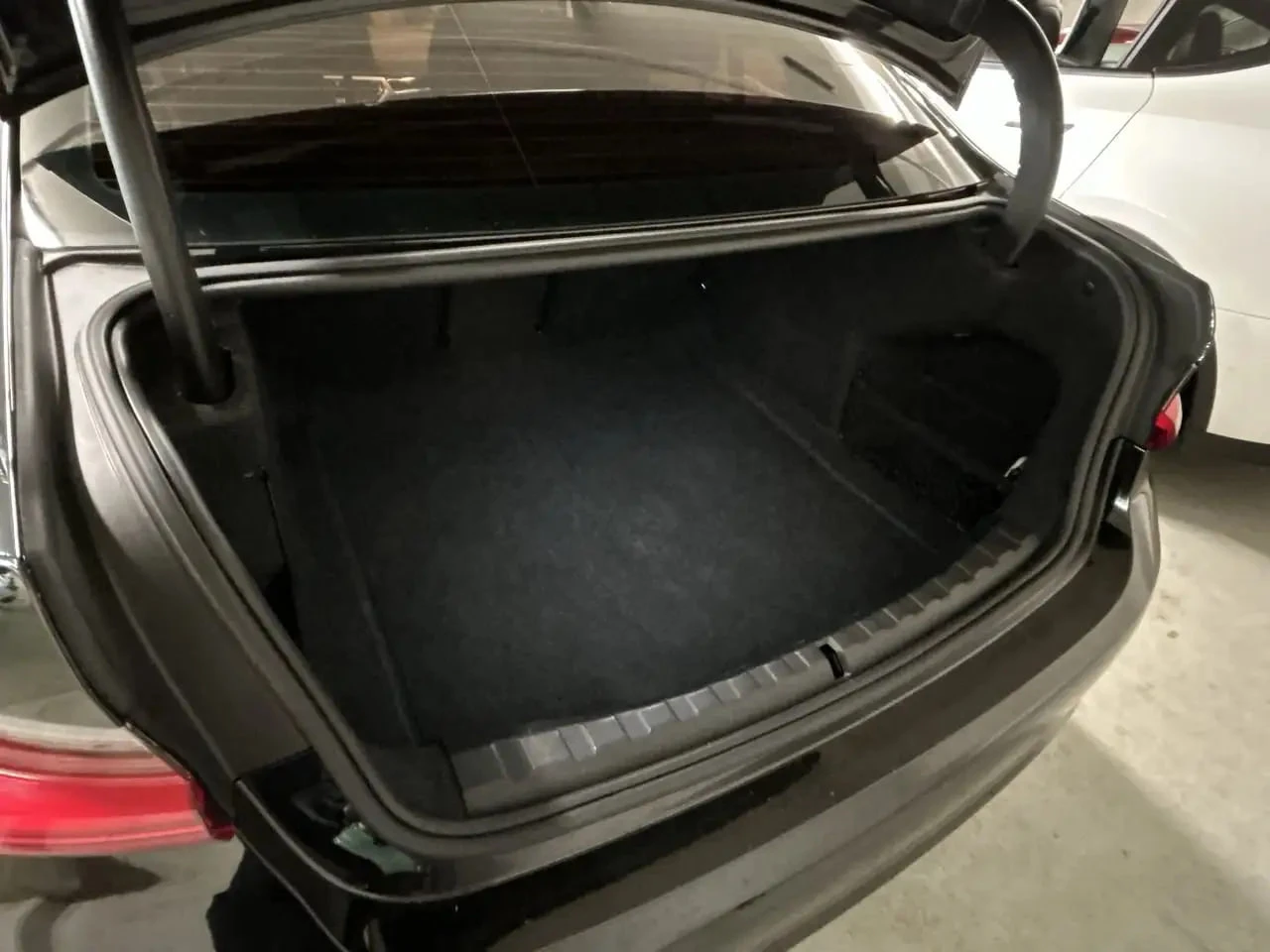 BMW 330 * xDrive NA * CARFAX * ���� �� �� | Mobile.bg � ����������� 17