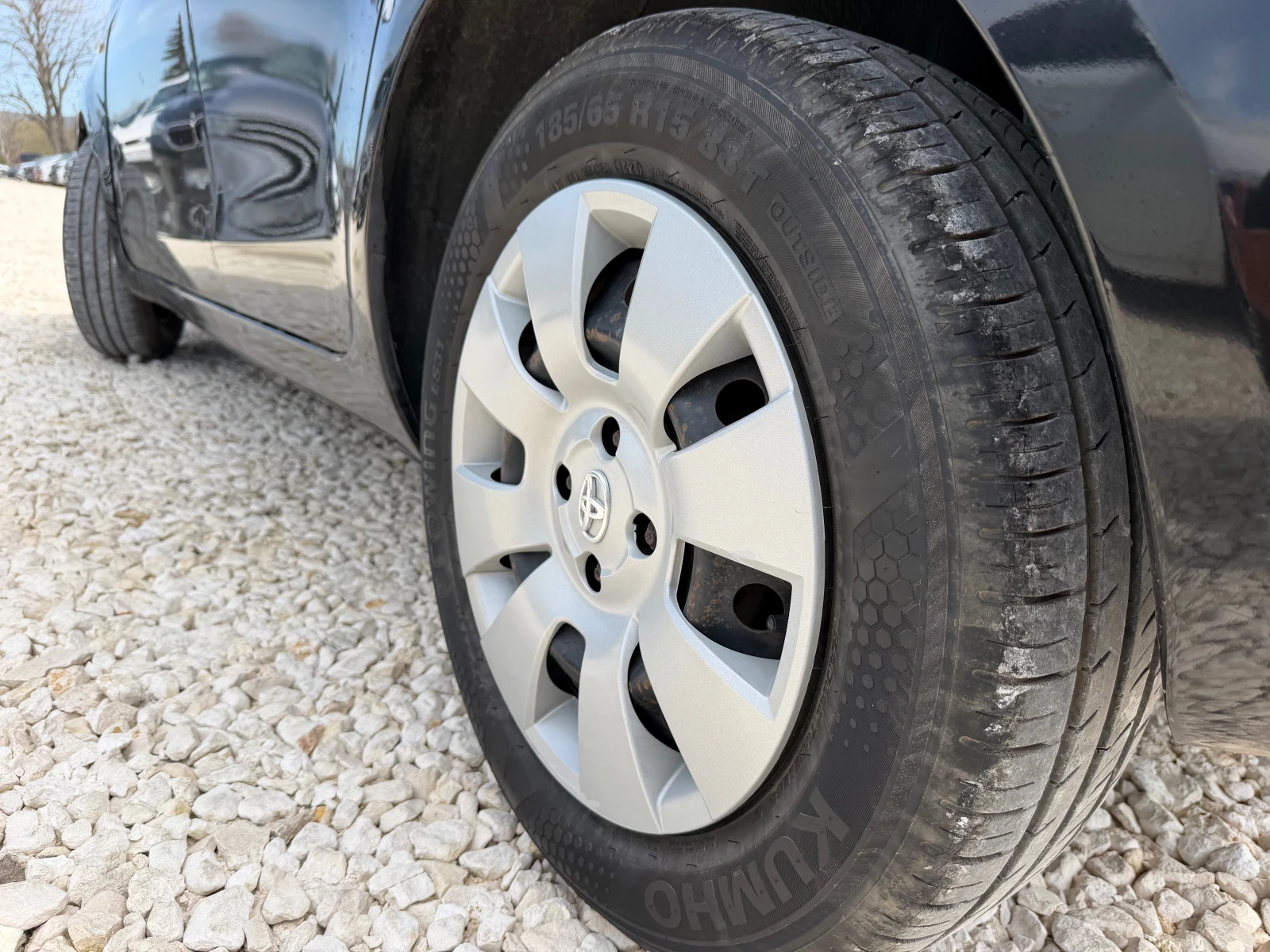 Toyota Yaris 1.3VVTI, снимка 15 - Автомобили и джипове - 54214677