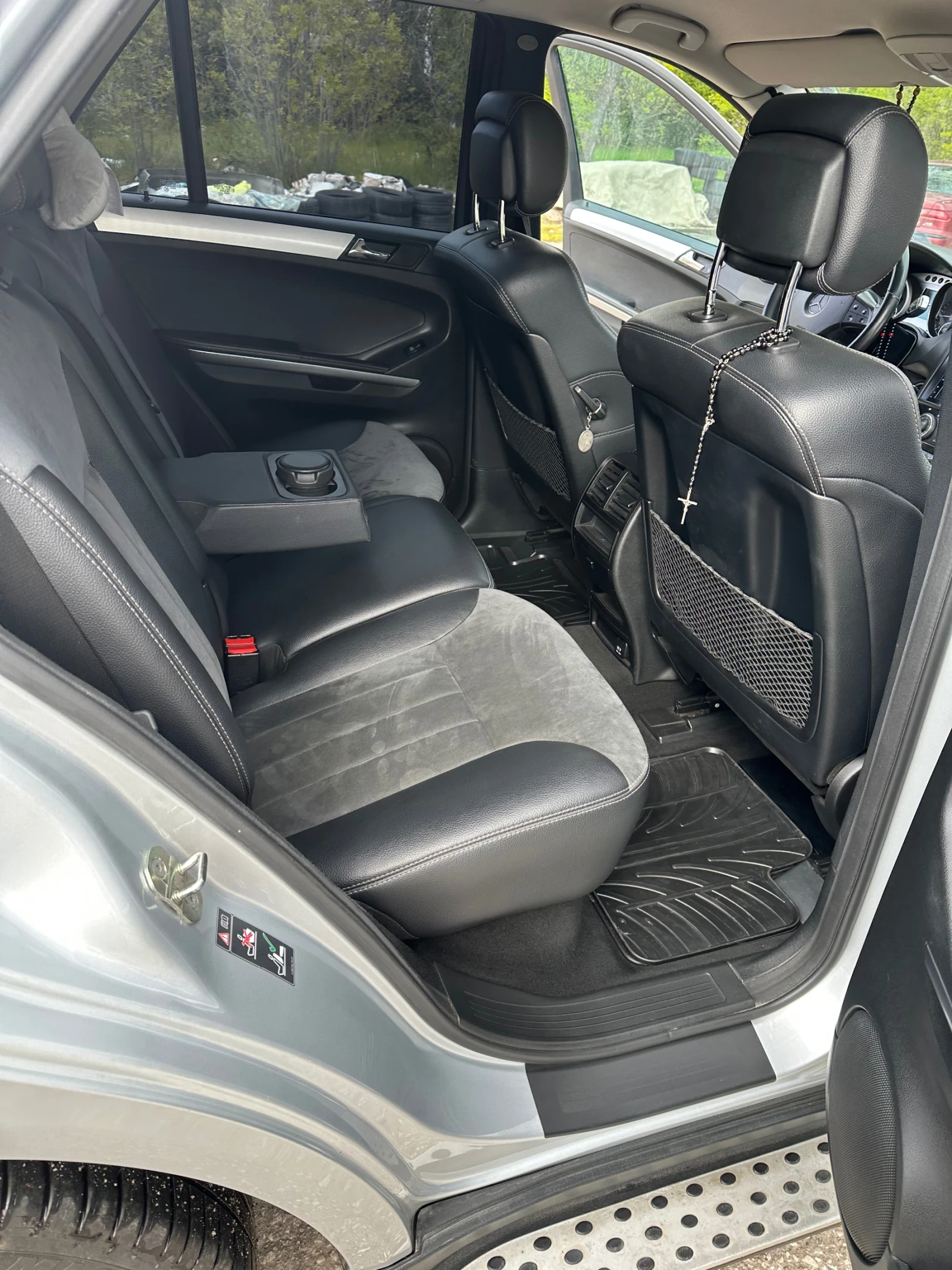Mercedes-Benz 320 CDI, снимка 13 - Автомобили и джипове - 54382425