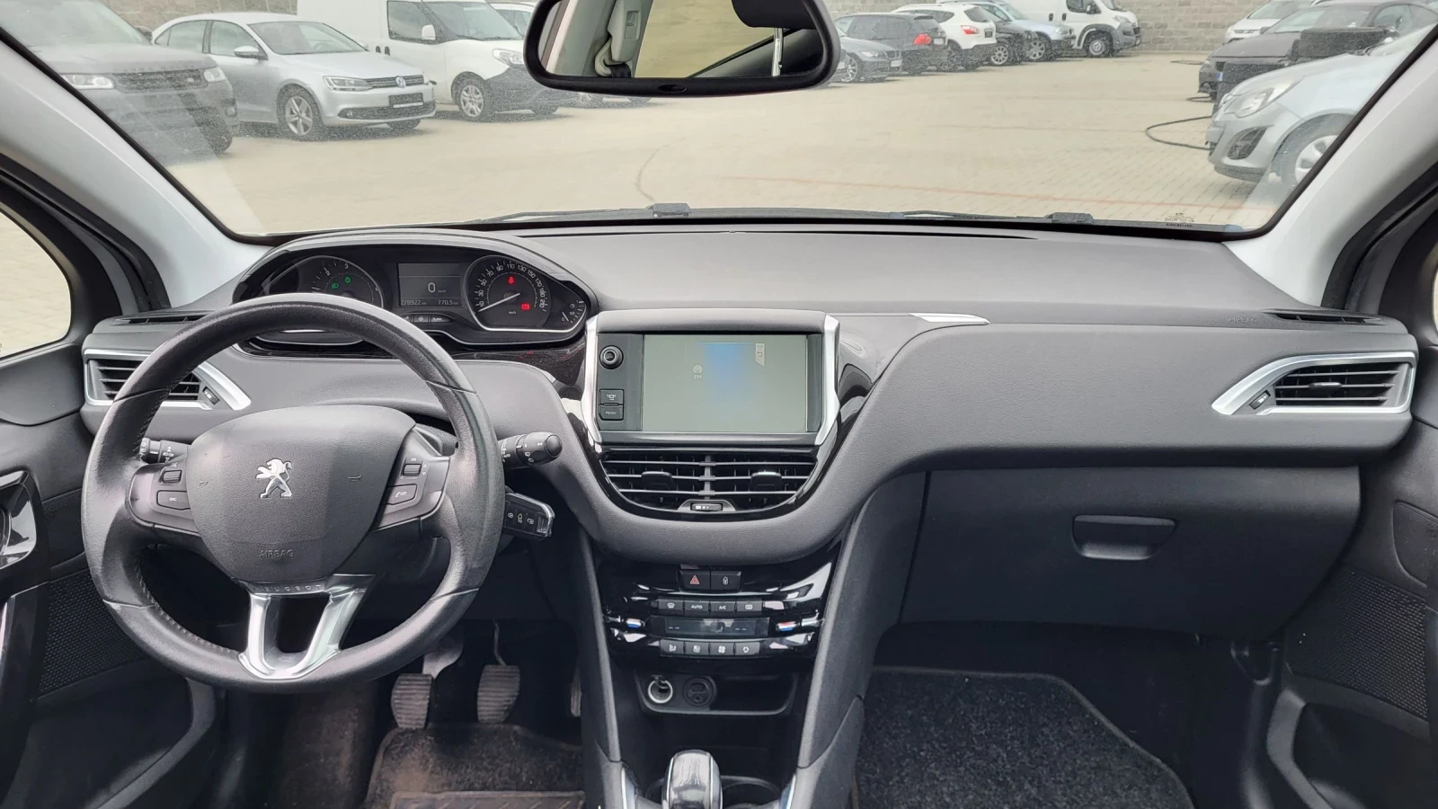 Peugeot 208 1.6HDI-92 ALLURE * PANORAMA* LED | Mobile.bg � ����������� 8