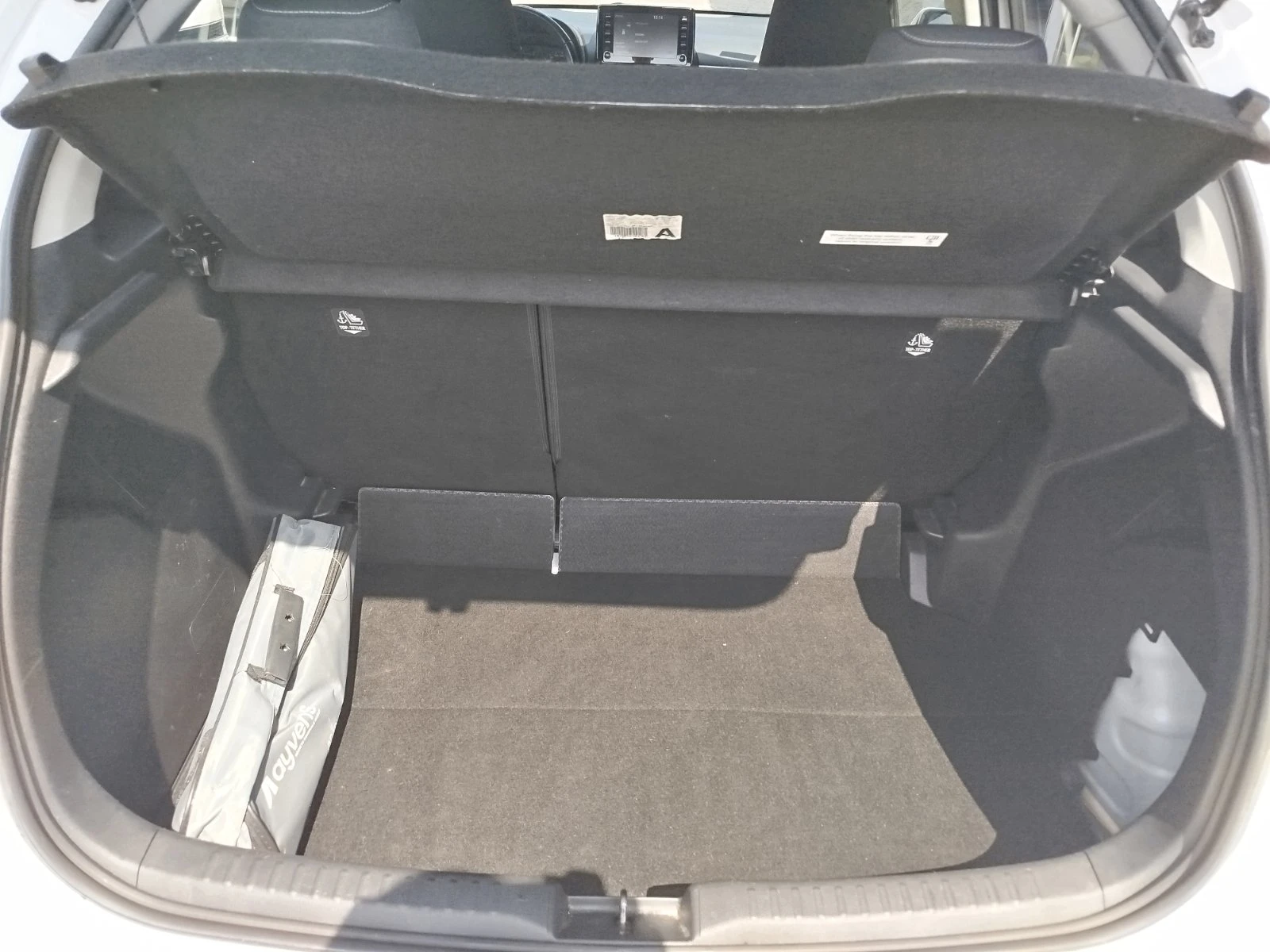 Toyota Yaris 1.5 Hybrid 116 к.с, снимка 9 - Автомобили и джипове - 54760754