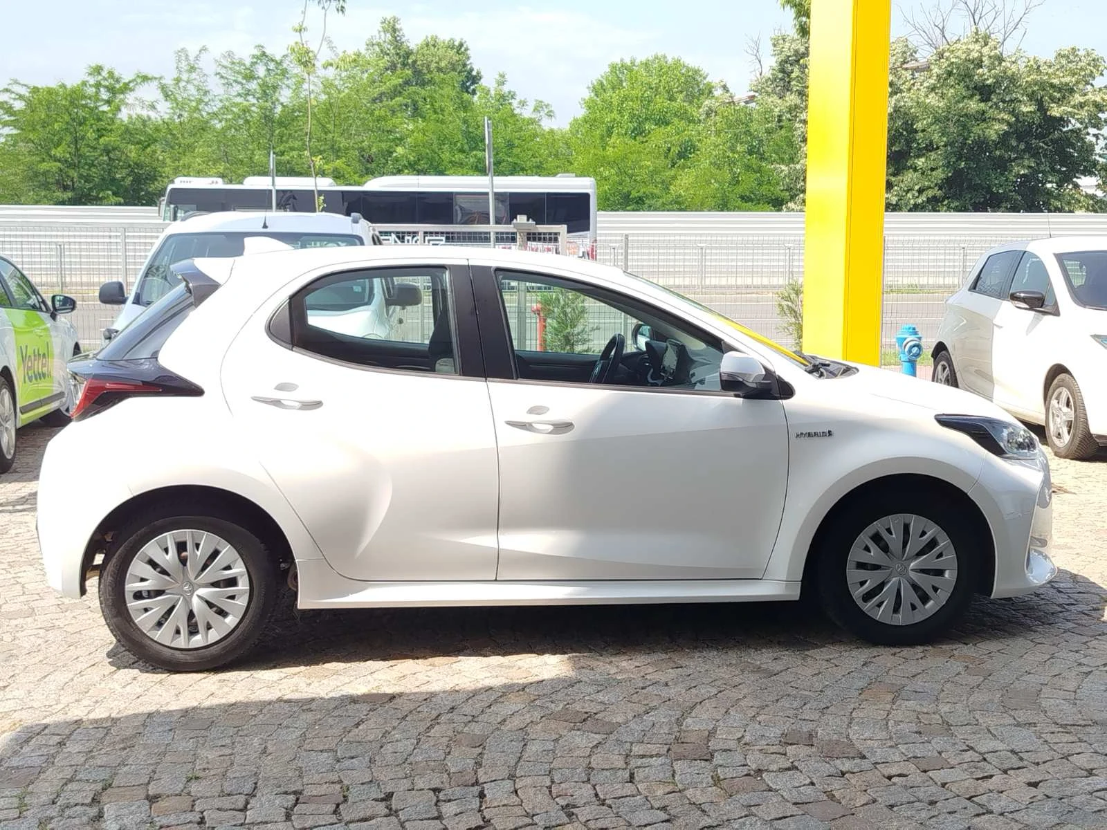 Toyota Yaris 1.5 Hybrid 116 к.с, снимка 4 - Автомобили и джипове - 54760754