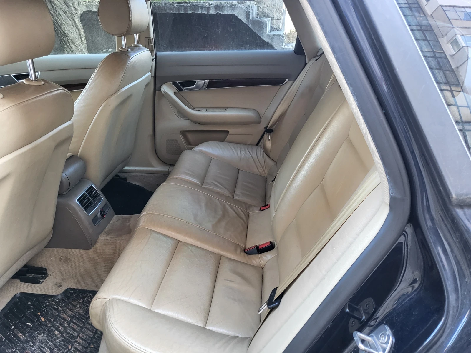 Audi A6 2.4 бензин / газ, снимка 7 - Автомобили и джипове - 54783134