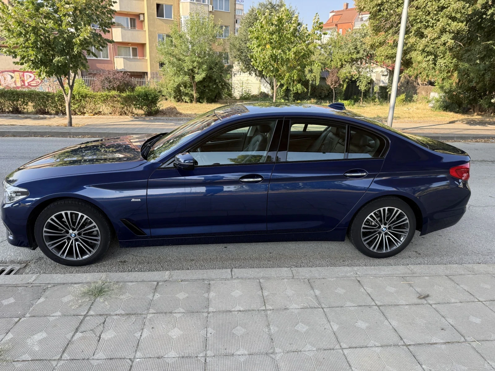 BMW 520 X drive , снимка 4 - Автомобили и джипове - 55066044