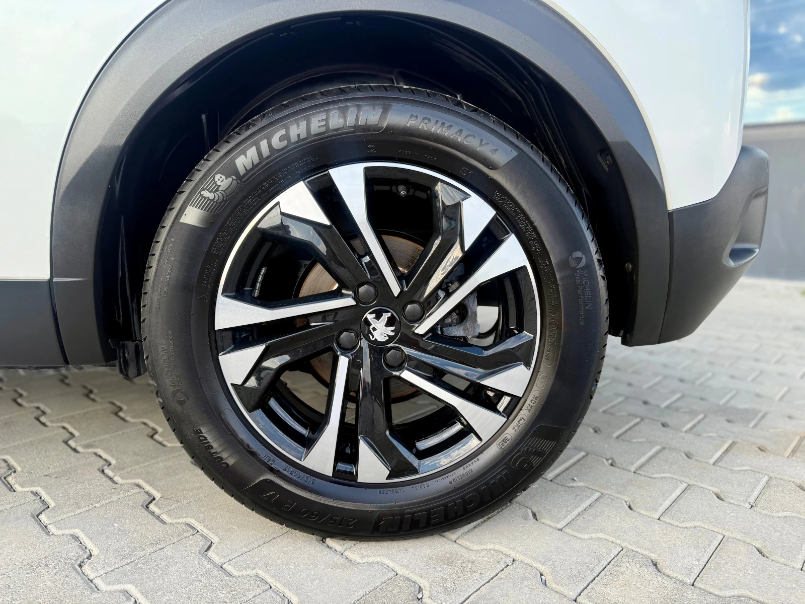 Peugeot 2008 e-2008 50 kwh 330 km пробег !! ! Собствен лизинг !, снимка 9 - Автомобили и джипове - 55317501