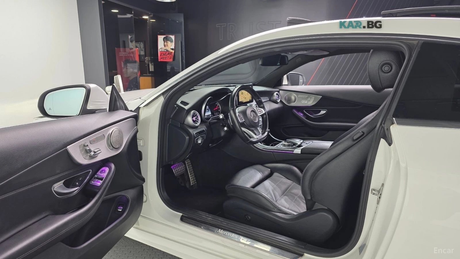 Mercedes-Benz C 200 ПОДГРЕВ* КАМЕРА* HEADUP* KEYLESS* ШИБИДАХ* , снимка 9 - Автомобили и джипове - 55414742