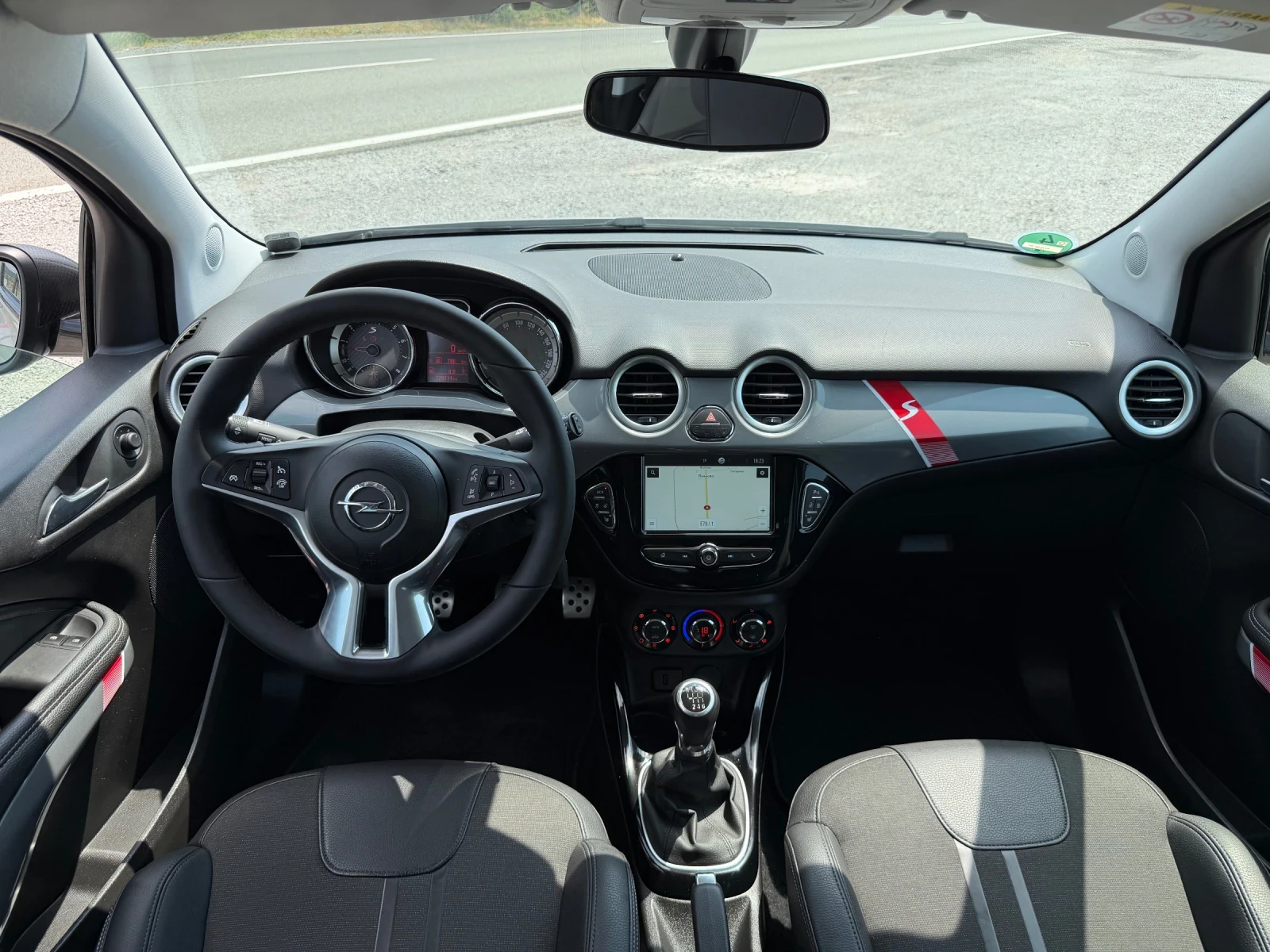 Opel Adam S 1.4 TURBO 150HP NAVI SERVICE BOOK EURO 6 TUV, снимка 10 - Автомобили и джипове - 55601818