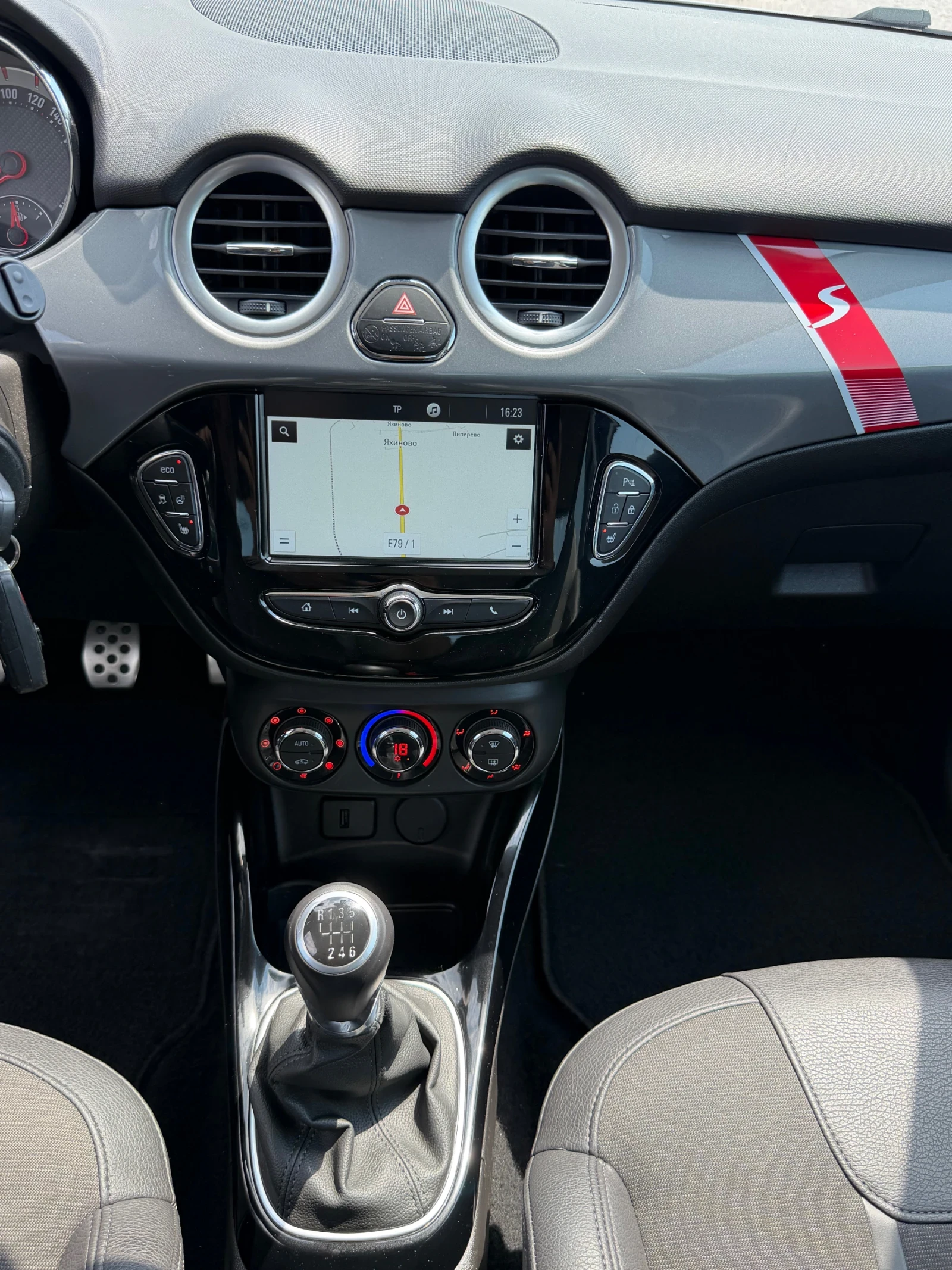 Opel Adam S 1.4 TURBO 150HP NAVI SERVICE BOOK EURO 6 TUV, снимка 12 - Автомобили и джипове - 55601818