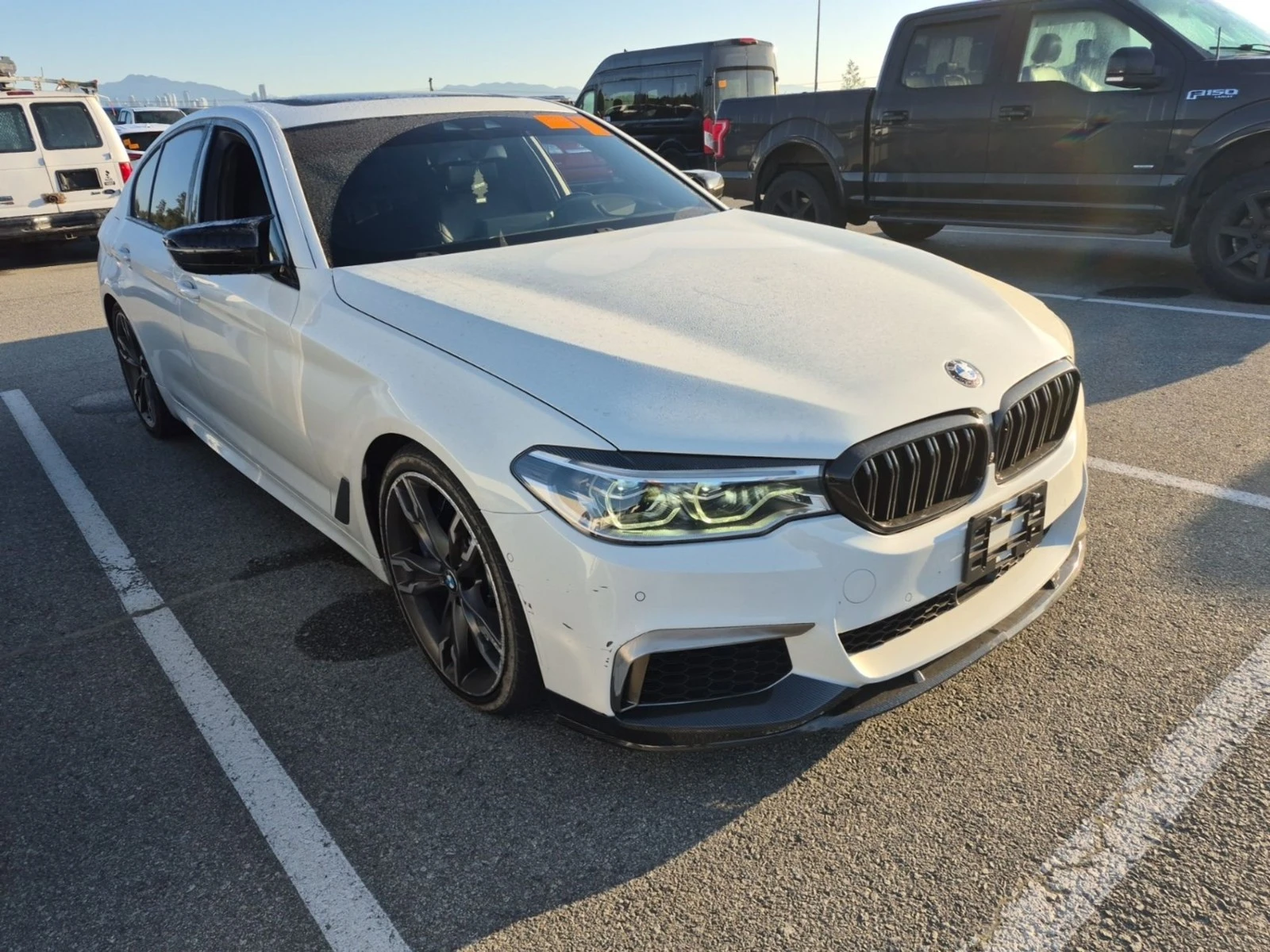 BMW 550 M* xDrive* Premium* Цена до България & АвтоКредит, снимка 2 - Автомобили и джипове - 56233958