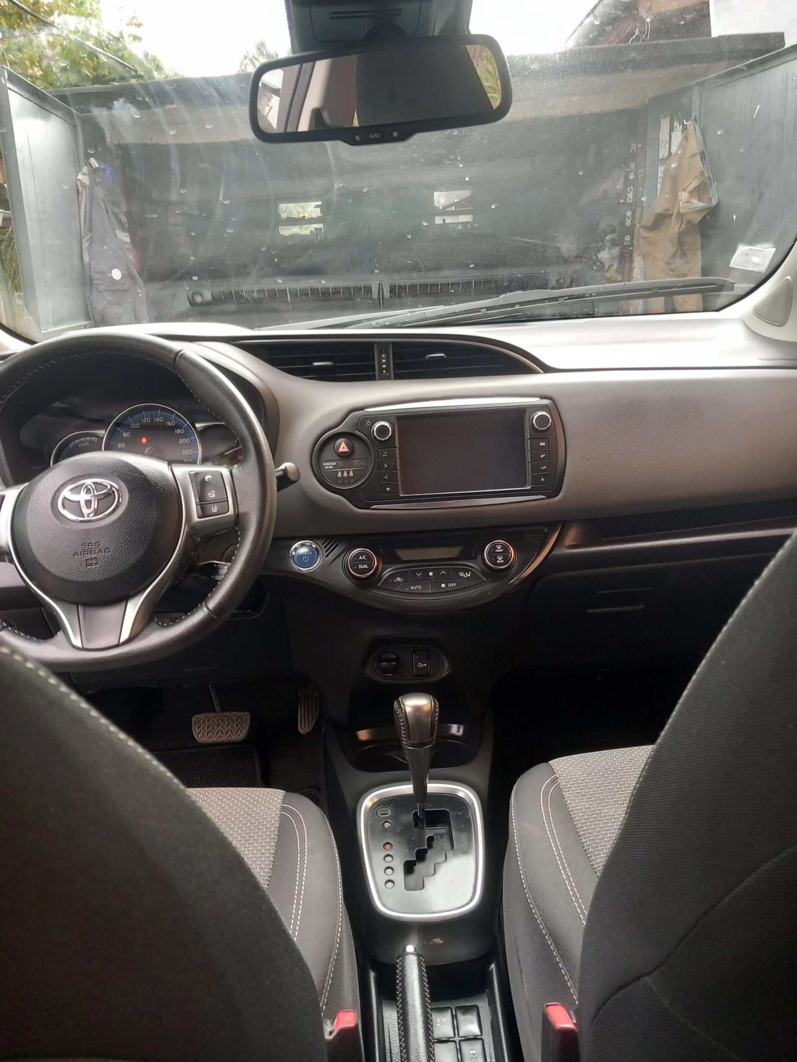 Toyota Yaris 1.5hibrid 60000km., снимка 9 - Автомобили и джипове - 56242076