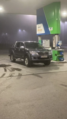 Toyota Hilux, снимка 2