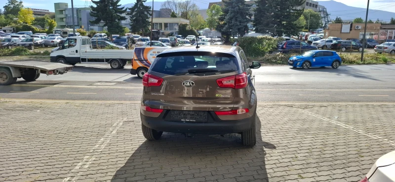 Kia Sportage 1.7 crdi Super Choko Color Navi Kamera Топ, снимка 5 - Автомобили и джипове - 47451374