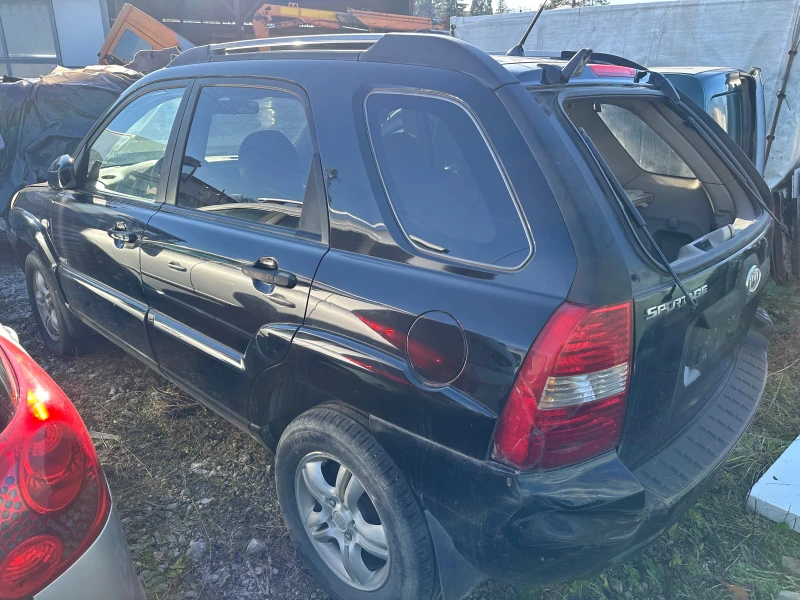 Kia Sportage 2.0 crdi, снимка 3 - Автомобили и джипове - 48126384