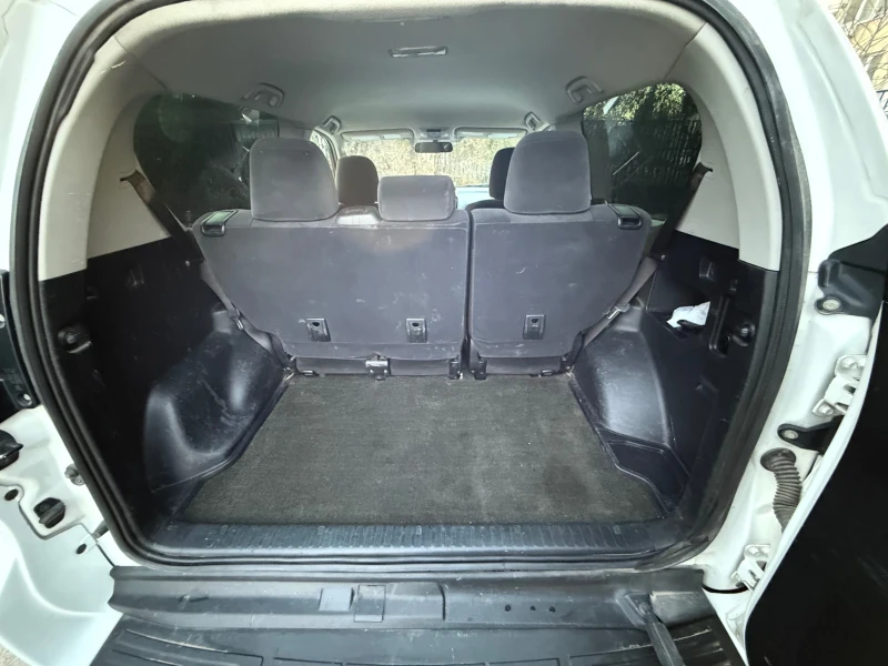 Toyota Land cruiser 2.8 D-4D, снимка 11 - Автомобили и джипове - 52585461