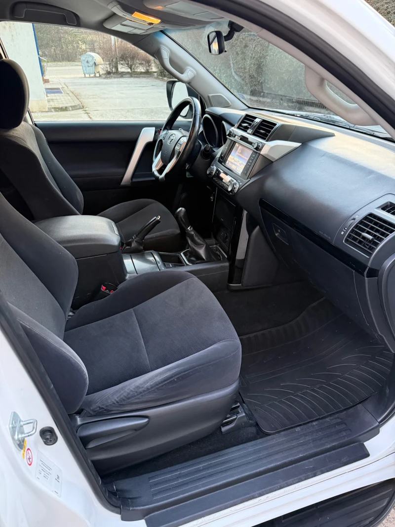 Toyota Land cruiser 2.8 D-4D, снимка 9 - Автомобили и джипове - 52585461