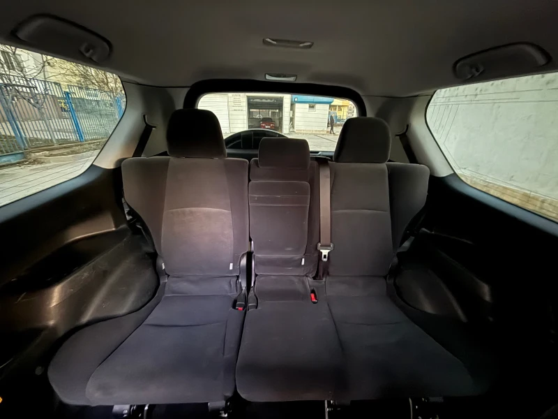 Toyota Land cruiser 2.8 D-4D, снимка 10 - Автомобили и джипове - 52585461