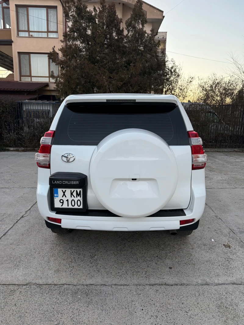 Toyota Land cruiser 2.8 D-4D, снимка 4 - Автомобили и джипове - 52585461