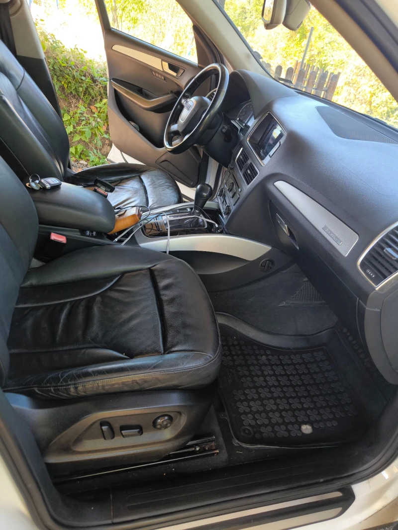 Audi Q5, снимка 8 - Автомобили и джипове - 52413572