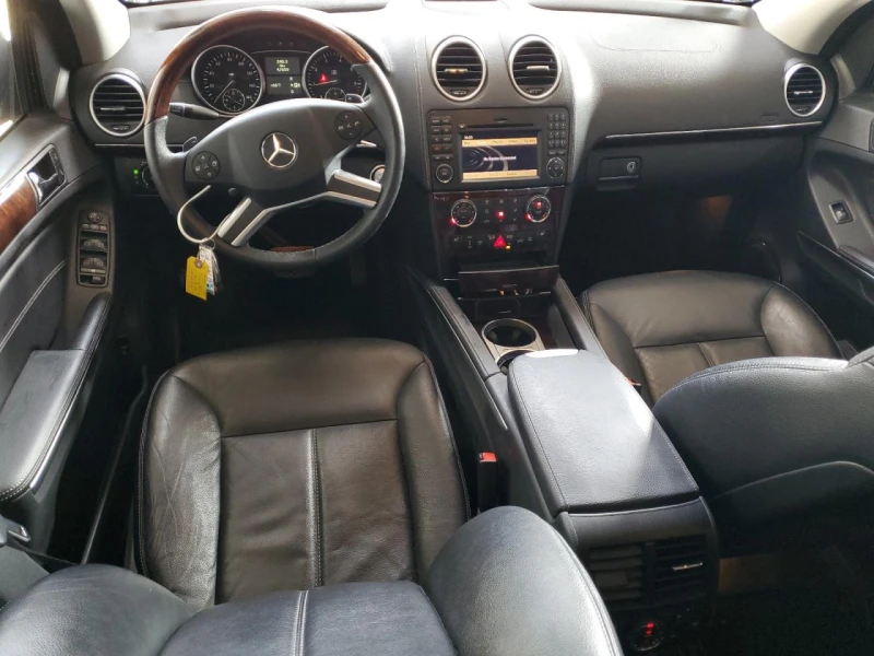 Mercedes-Benz GL 550 5.5V8* 4MATIC* РЕАЛНИ КМ!, снимка 7 - Автомобили и джипове - 52752362