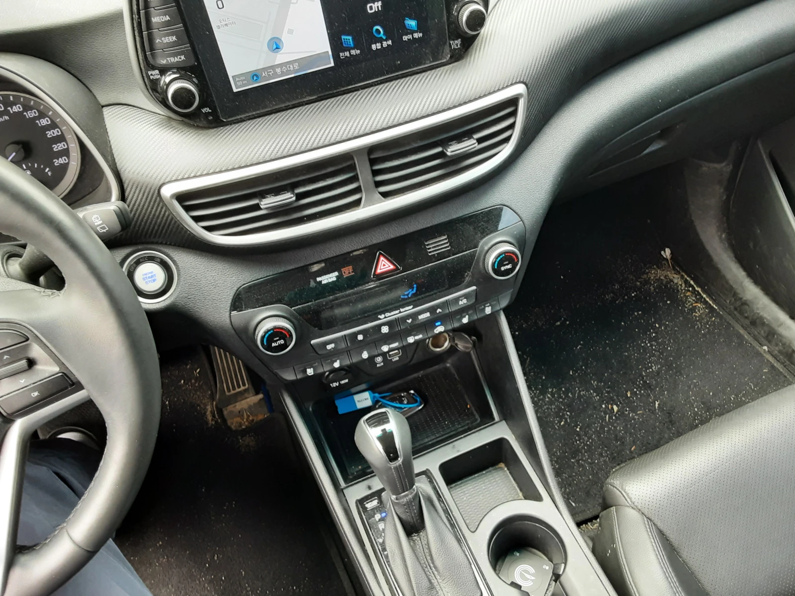 Hyundai Tucson 2.0 DIESEL - ОЧАКВАН ВНОС - изображение 4