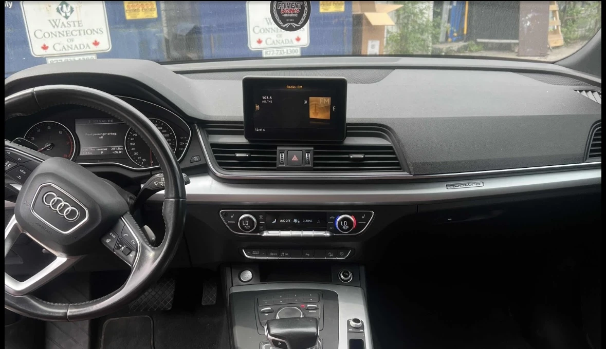 Audi Q5 * KOMFORT* CARFAX*  - изображение 6