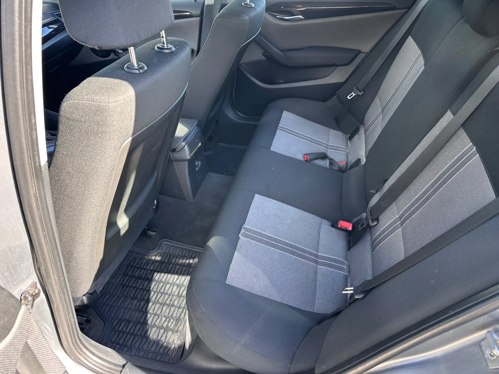 BMW X1 xDrive18d* Auto, снимка 7 - Автомобили и джипове - 53670171