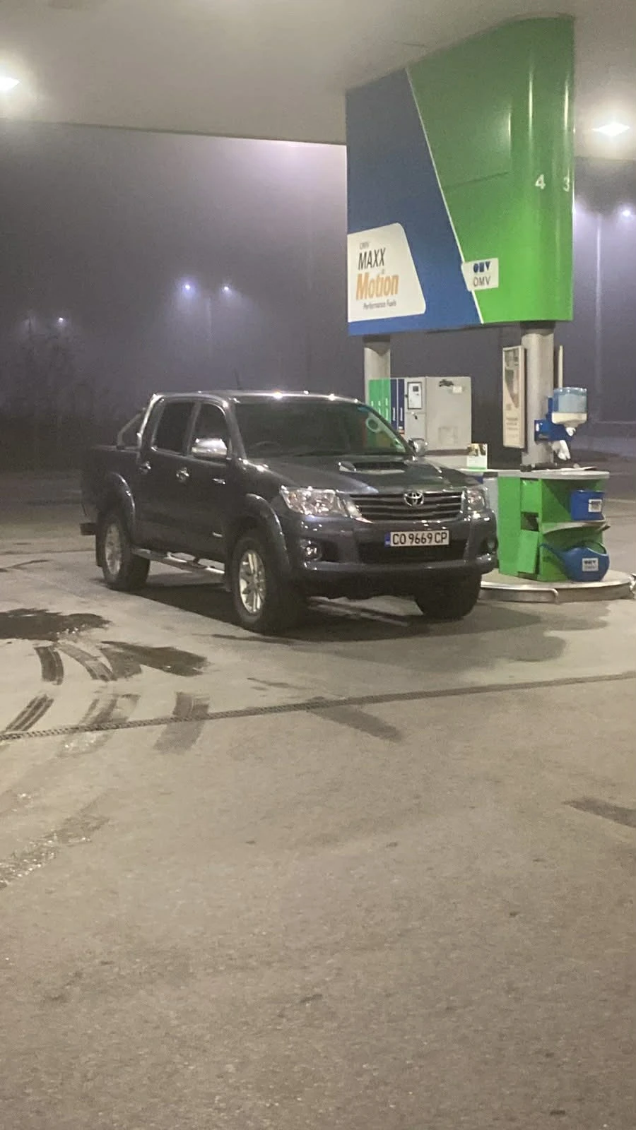Toyota Hilux, снимка 2 - Автомобили и джипове - 53806452