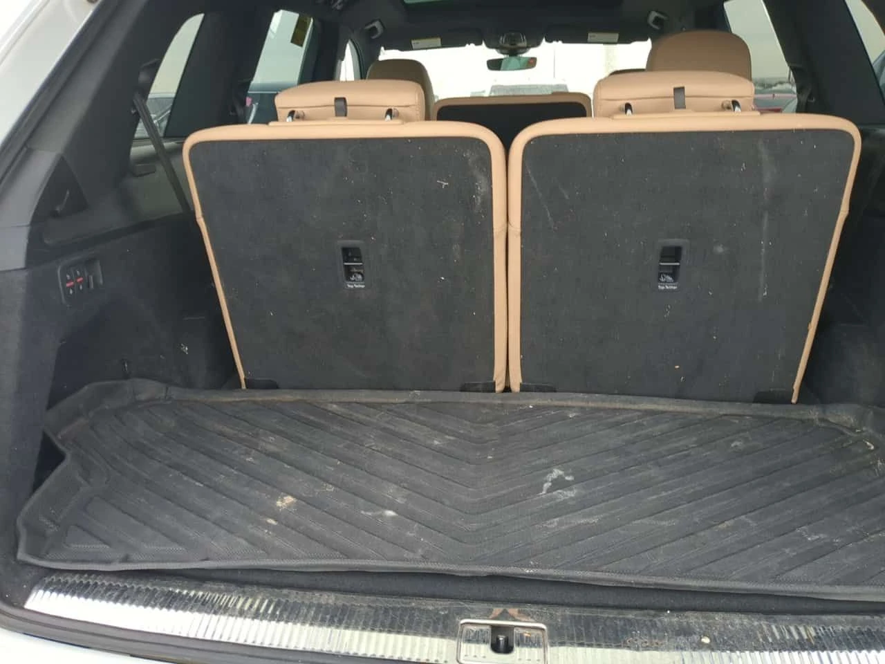 Audi Q7 PROGRESSIV | 360  | PANO | 2 КЛЮЧА | ОБДУХВАНЕ, снимка 15 - Автомобили и джипове - 53906798