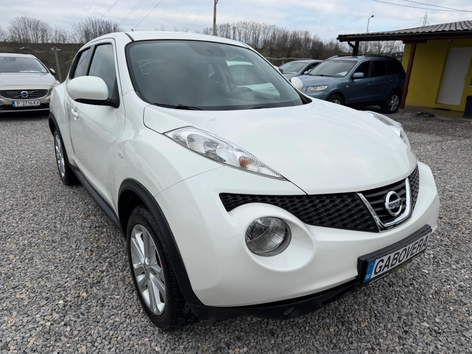 Nissan Juke 1.5dci Навигация! Климатроник! Обслужен!, снимка 2 - Автомобили и джипове - 54044327