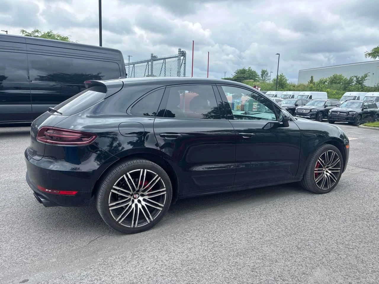 Porsche Macan * GTS * CARFAX * ЦЕНА ДО БГ, снимка 3 - Автомобили и джипове - 55292296
