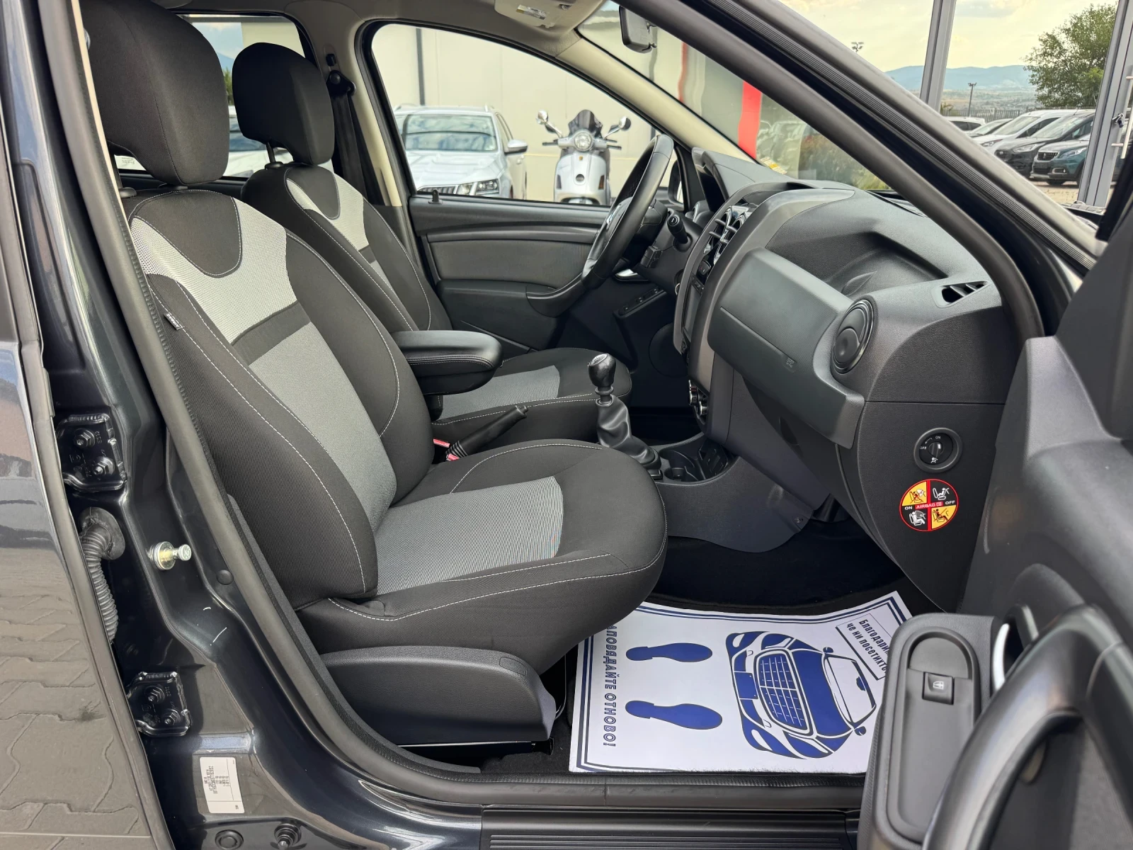 Dacia Duster 1.2i CAMERA NAVI EURO-6, снимка 13 - Автомобили и джипове - 55546707