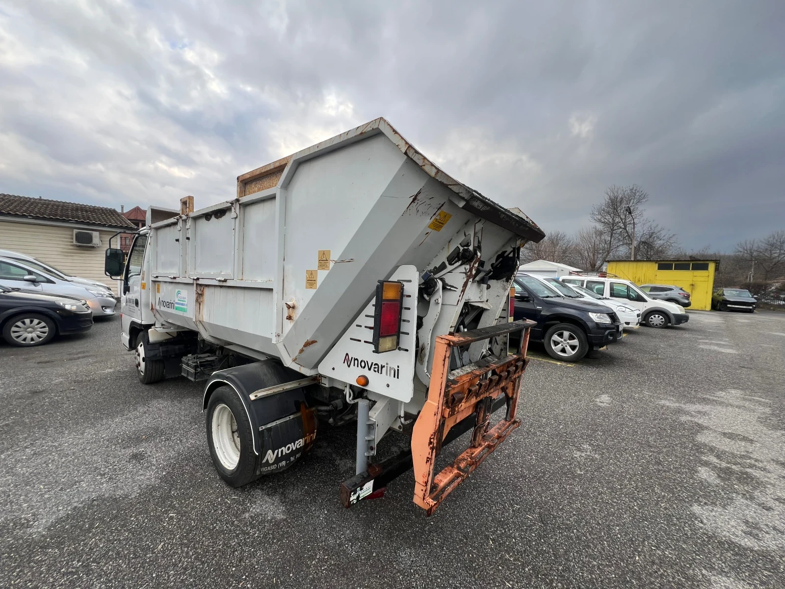 Isuzu Nqr 3D.Самосвал, Сметосъбирач - изображение 4