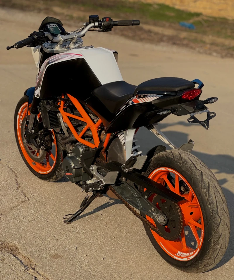 Ktm Duke 390 A2 ABS, снимка 2 - Мотоциклети и мототехника - 49043626