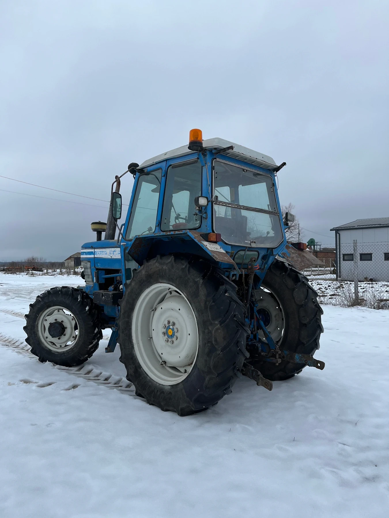 Трактор Ford Ford New holland 7700 - изображение 3