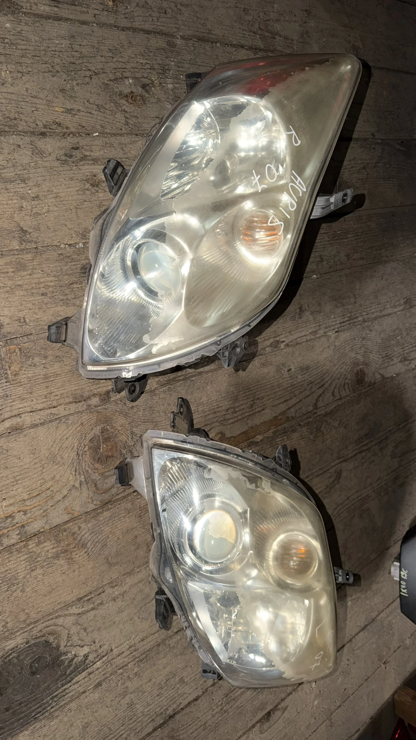 Оригинални Фарове зa Toyota Auris 2007 - 81110-02470