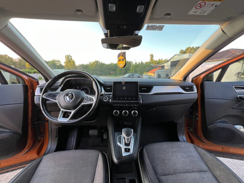 Renault Captur, снимка 10 - Автомобили и джипове - 47350444