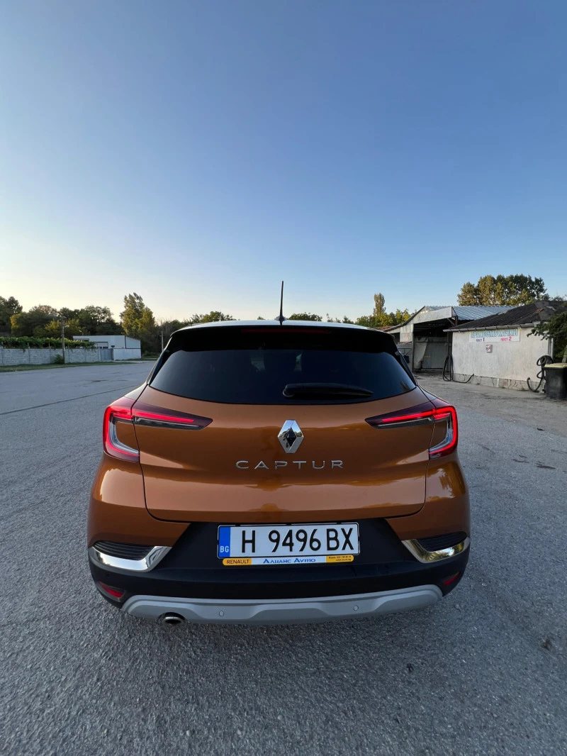 Renault Captur, снимка 3 - Автомобили и джипове - 47350444