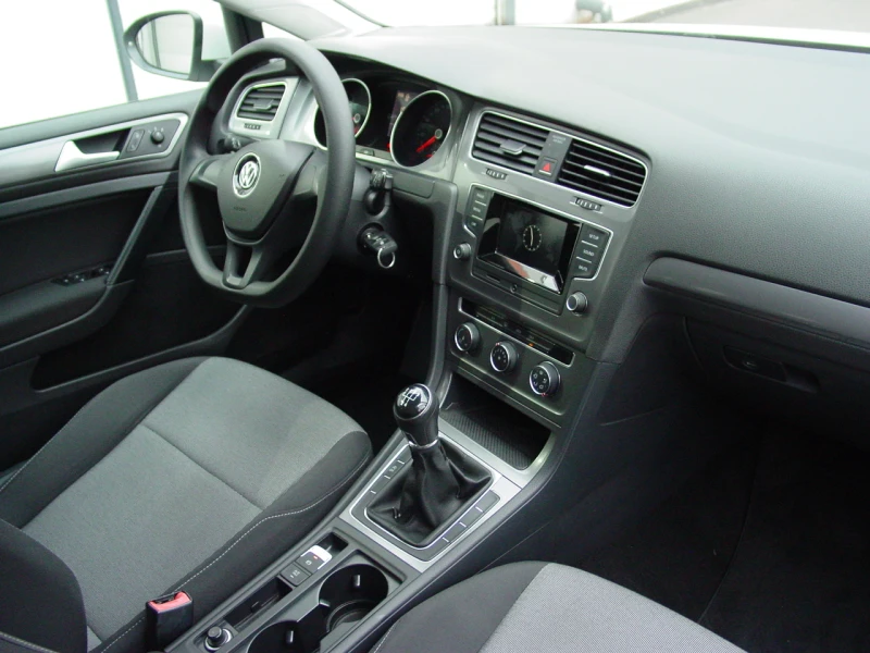 VW Golf 7 - 1.6 TDI - BlueMotion, снимка 16 - Автомобили и джипове - 46866533