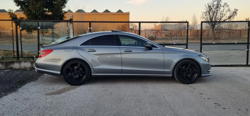 Mercedes-Benz CLS 350 * AMG Edition * Key less GO * Distronic * Camera *, снимка 6 - Автомобили и джипове - 48618605