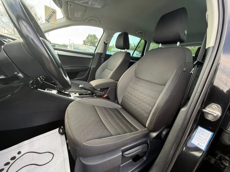 Skoda Octavia 1.6TDI* Automat* Navi* Facelift* КАТО НОВА* , снимка 11 - Автомобили и джипове - 51375950