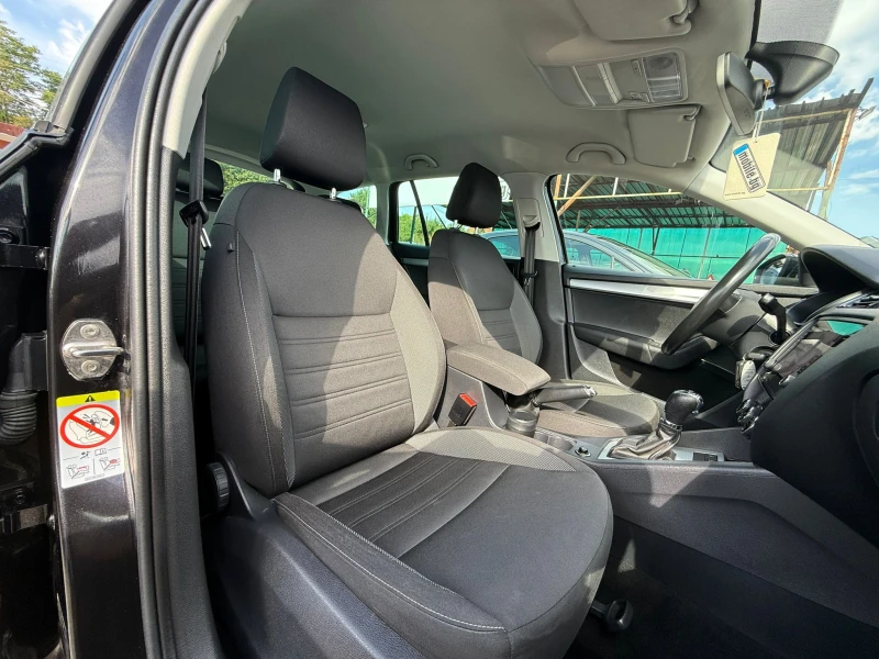 Skoda Octavia 1.6TDI* Automat* Navi* Facelift* КАТО НОВА* , снимка 13 - Автомобили и джипове - 51375950