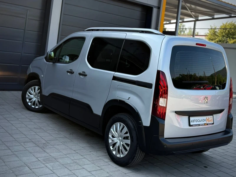 Peugeot Rifter 1.5 HDI * LaneAssist* NAVI* CarPlay* , снимка 4 - Автомобили и джипове - 51582317