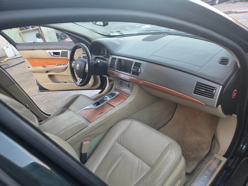 Jaguar Xf 3.0D, снимка 3 - Автомобили и джипове - 52202115