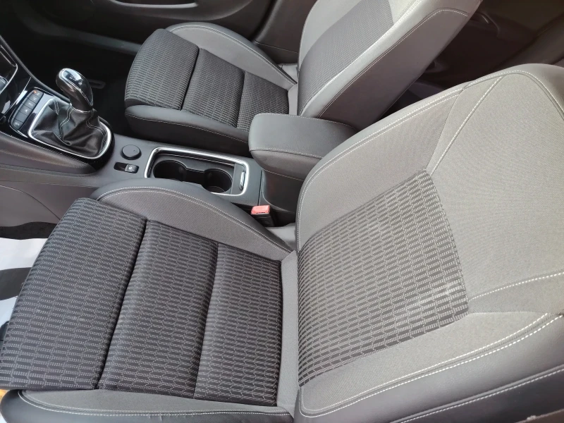 Opel Astra 124000км, снимка 10 - Автомобили и джипове - 52415648