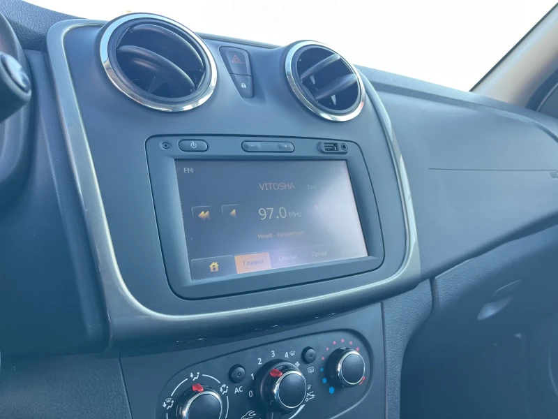 Dacia Sandero 67000км!!!Stepwey, НАВИГАЦИЯ, снимка 8 - Автомобили и джипове - 52581529