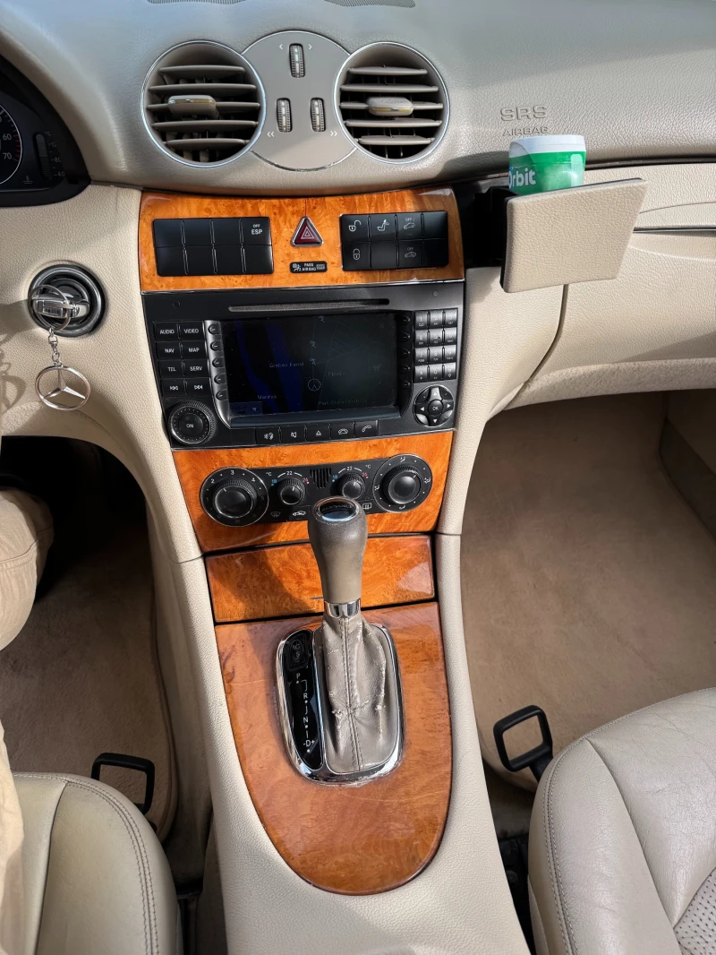Mercedes-Benz CLK 320 LPG, снимка 11 - Автомобили и джипове - 53043412